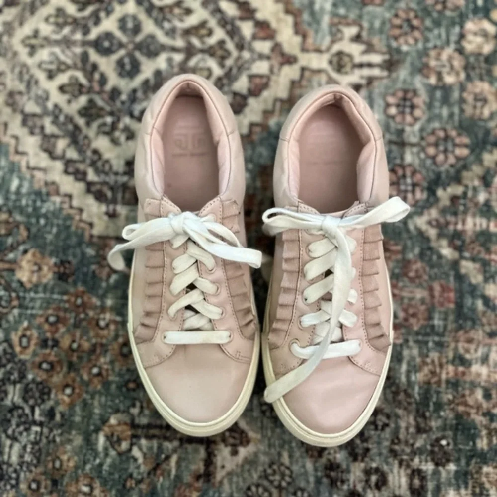 Tory Sport Pink Ruffle Sneakers Sleek Minimalist Design size 7